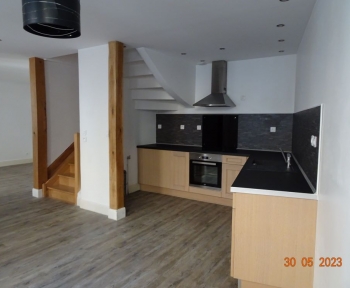 Location Maison de ville 3 pièces La Châtre (36400) - Entièrement rénovée