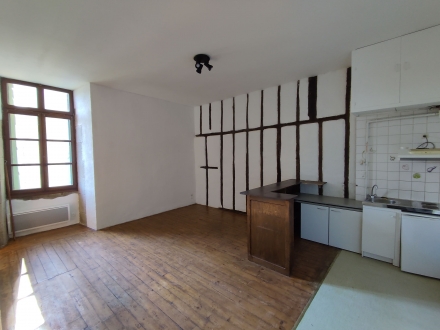 Location Appartement 2 pièces Mirepoix (09500) - CATHEDRALE