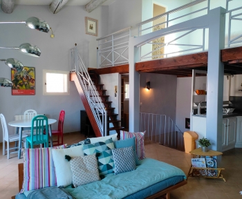 Location Appartement 2 pièces L'Isle-sur-la-Sorgue (84800) - centre ville