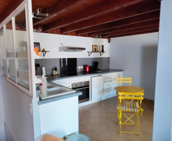 Location Appartement 2 pièces L'Isle-sur-la-Sorgue (84800) - centre ville
