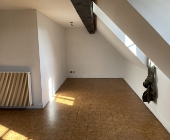 Location Studio 2 pièces Chalon-sur-Saône (71100) - CATHEDRALE