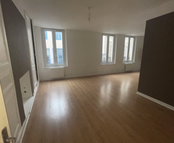 Location Appartement 5 pièces Châlons-en-Champagne (51000) - 19 rue d'Orfeuil 