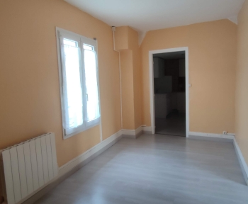 Location Appartement ancien 3 pièces Sainte-Menehould (51800) - centre ville