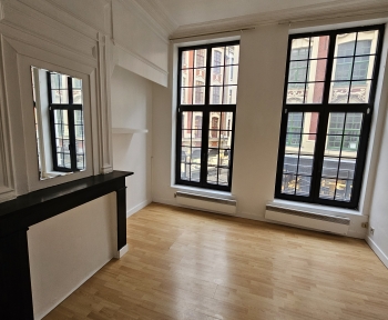 Location Appartement 1 pièce Lille (59000) - LILLE 7 RUE DE LA BOURSE 1ER ETAGE