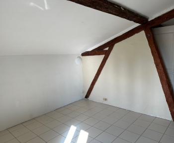 Location Studio  pièce Choisy-au-Bac (60750)