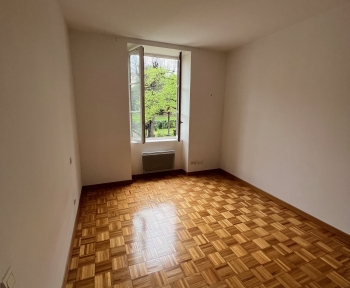 Location Appartement 3 pièces Montbrison (42600) - centre-ville 