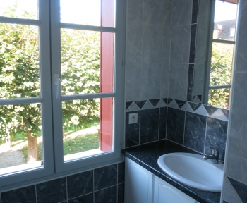 Location Maison 3 pièces Songeons (60380) - Centre