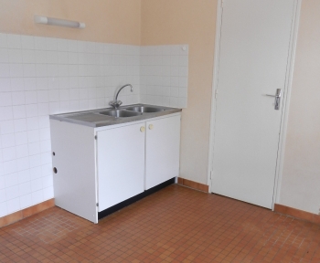 Location Appartement 2 pièces Contres (41700) - Centre ville
