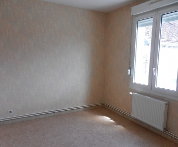 Location Appartement 2 pièces Contres (41700) - Centre ville