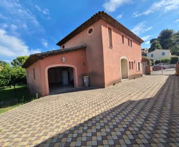 Location Maison 5 pièces Bouc-Bel-Air (13320) - au calme avec piscine