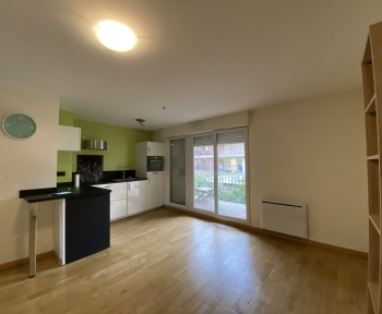 Location Appartement 2 pièces Creil (60100) - PROCHE GARE