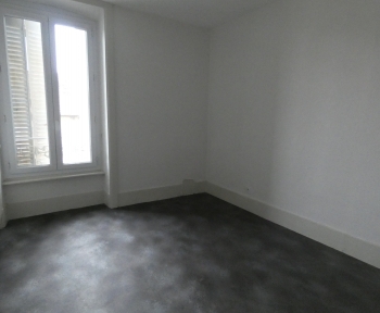 Location Appartement 4 pièces Thiers (63300) - rue des Docteurs Dumas